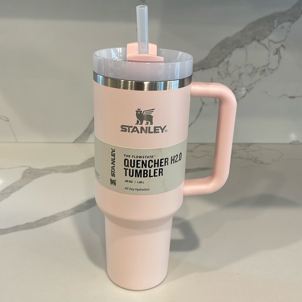 Stanley - BLOOM (light pink) - 40 oz. Flowstate Quencher H2.0 Tumbler - NWT!
